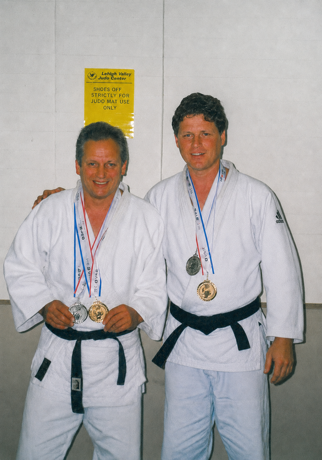 Angelo Manassero – Judo Kata e British Championships Angelo Manassero con il kata partner e le medaglie ai British Judo Kata Championships